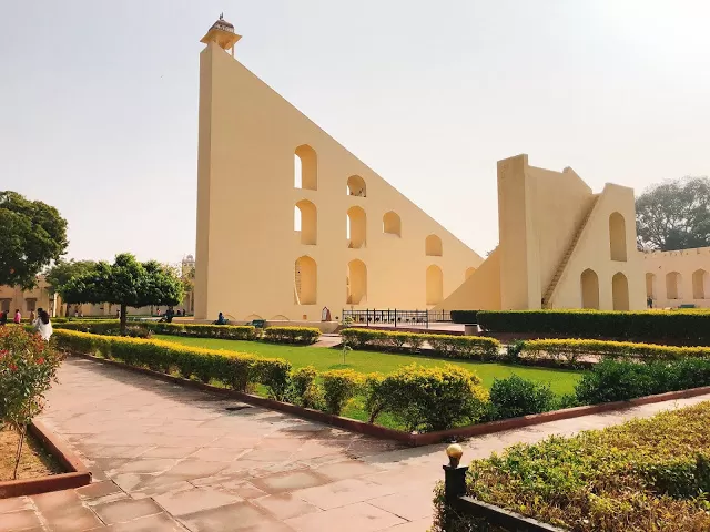 Photo of Jantar Mantar, Gangori Bazaar, J.D.A. Market, Pink City, Jaipur, Rajasthan, India by Garima Aneja