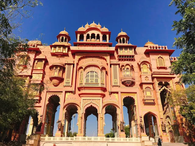 Photo of Patrika Gate, Jawahar Circle, Jaipur, Rajasthan, India by Garima Aneja