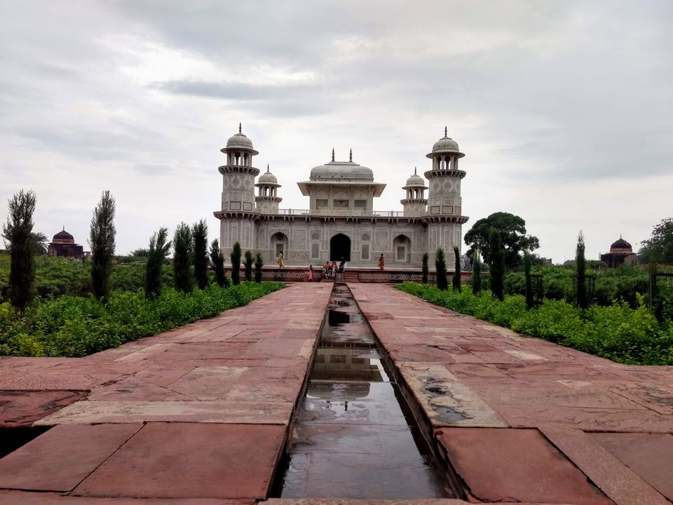 Photo of Agra tourism industry, understanding of affiliate marketing 2/5 by Shalu Gupta