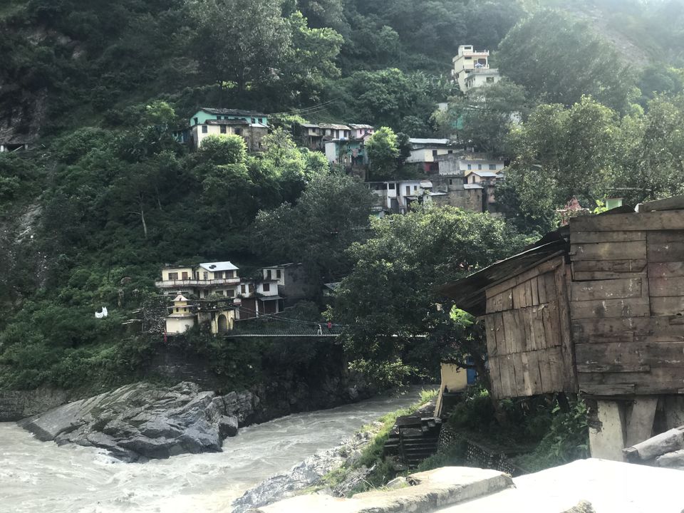 Photo of Beautiful Indo-Nepal Border of Jhulaghat 1/15 by Escape Route: Travel And Food Blog By Saloni Aggarwal