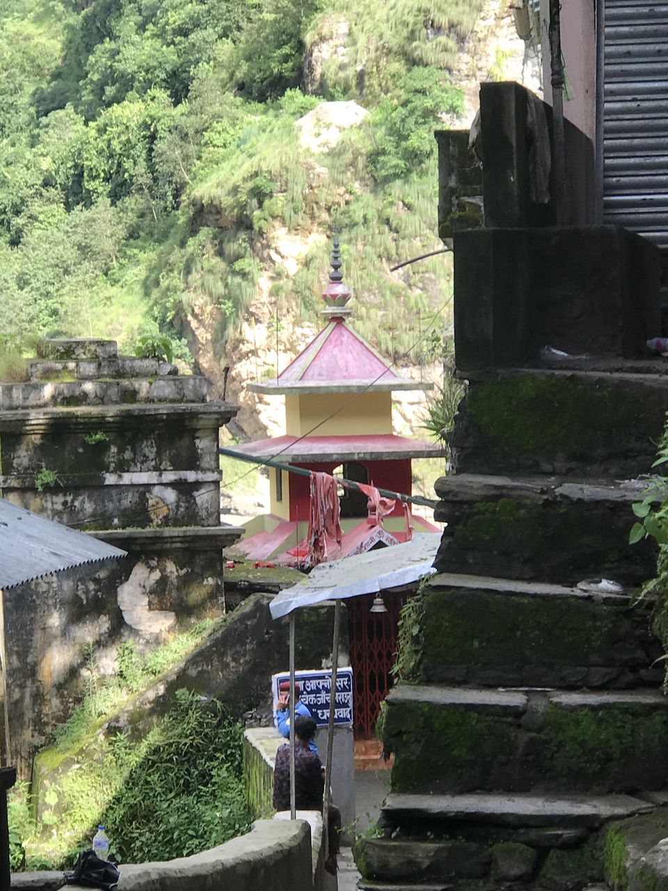 Photo of Beautiful Indo-Nepal Border of Jhulaghat 4/15 by Escape Route: Travel And Food Blog By Saloni Aggarwal