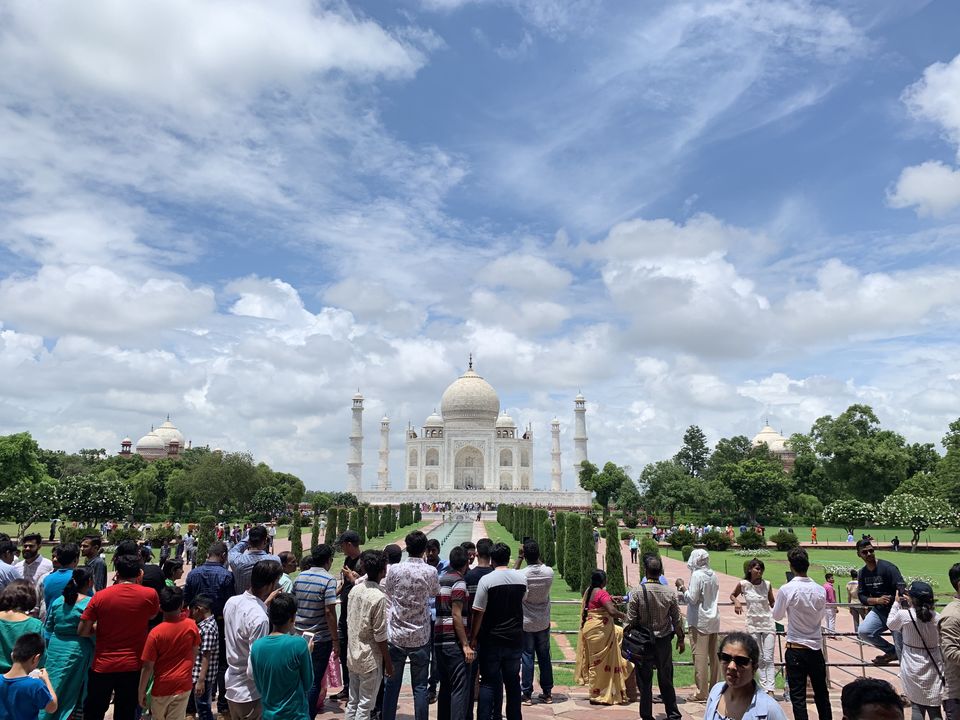 Photo of Visiting the iconic symbol of Love - Taj Mahal by Escape Route: Travel And Food Blog By Saloni Aggarwal