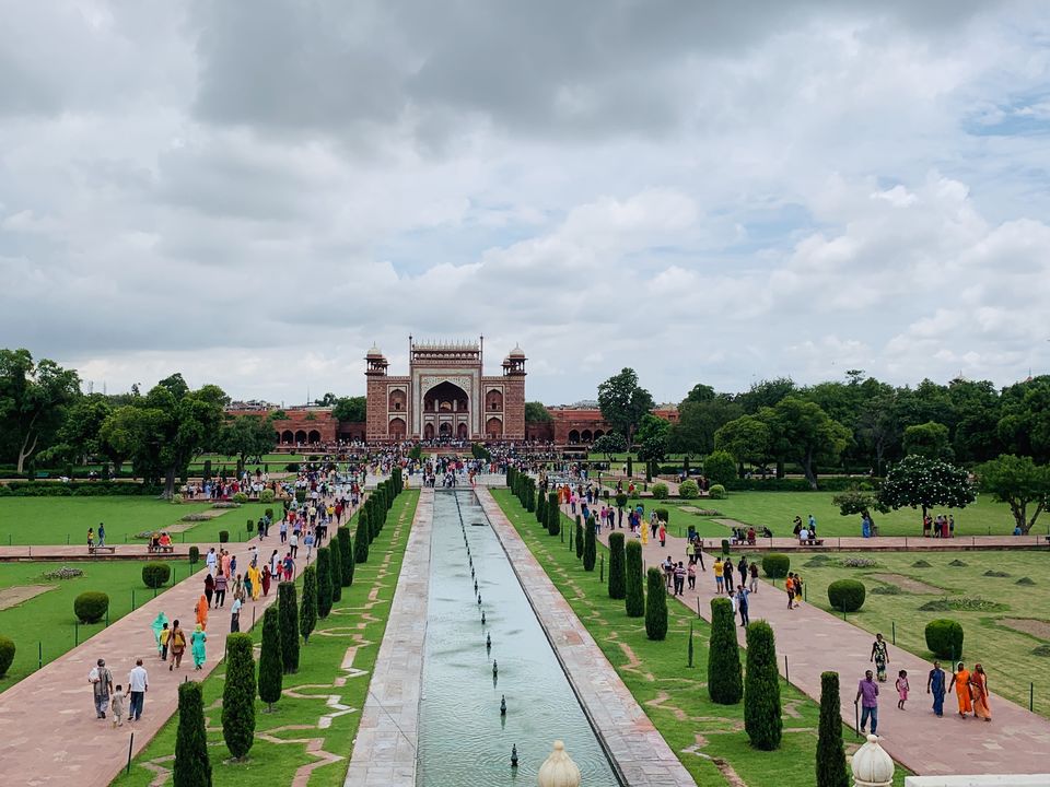 Photo of Visiting the iconic symbol of Love - Taj Mahal by Escape Route: Travel And Food Blog By Saloni Aggarwal