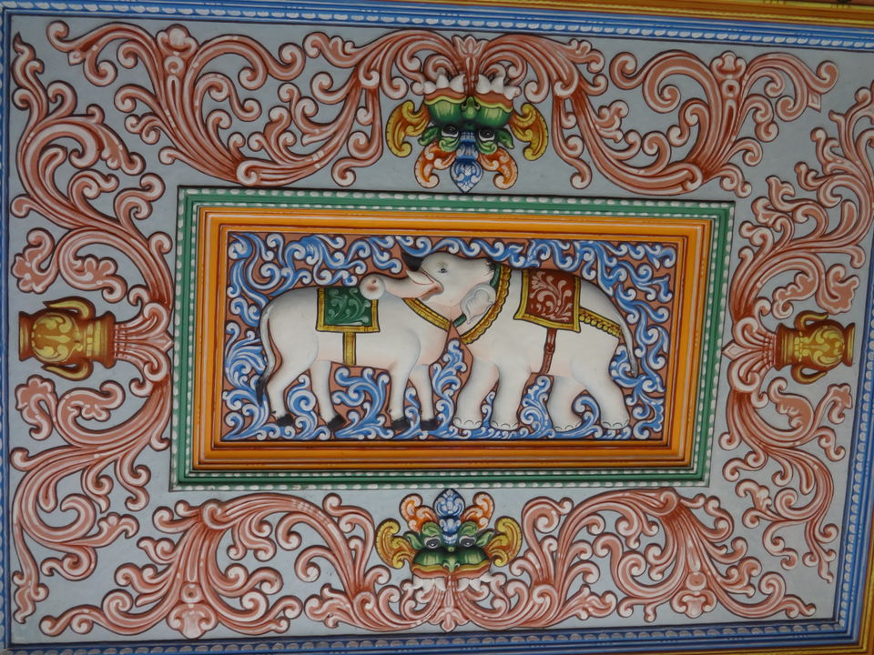Photo of The art on the ceiling at Saraswathi Mahal by Vyshalini S Kakarla