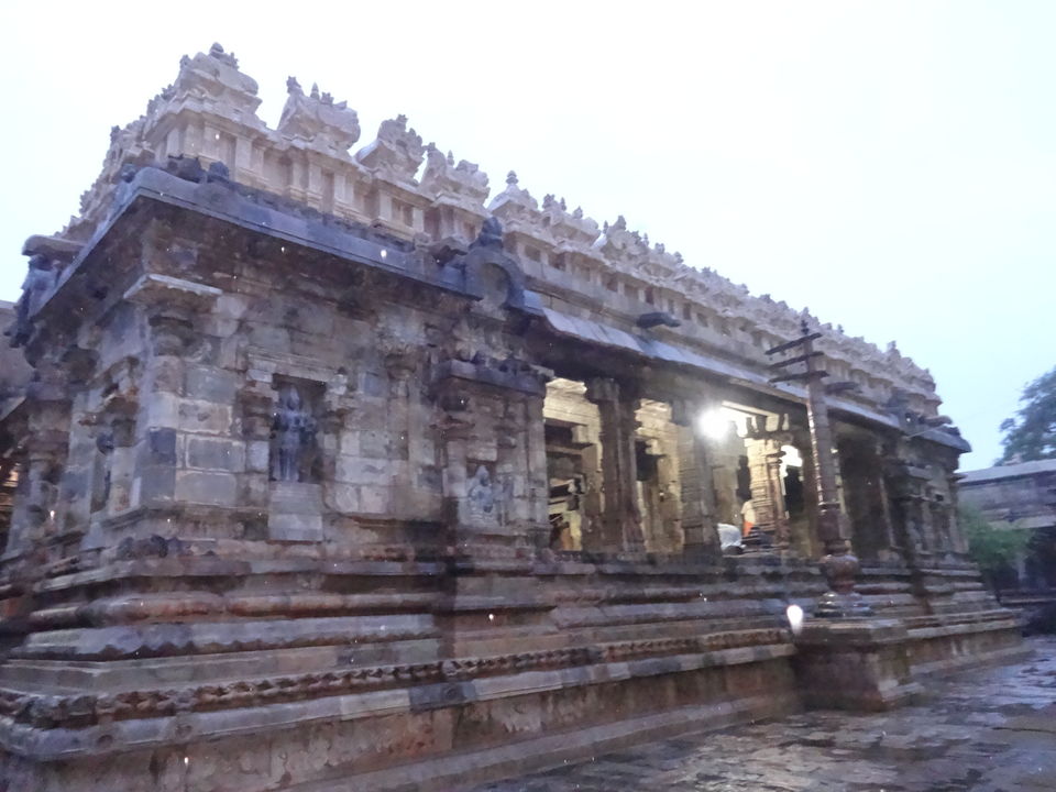 Photo of Mandapam and Pillars by Vyshalini S Kakarla