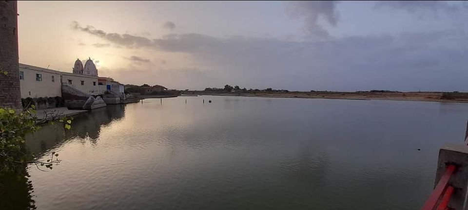 Photo of Narayan Sarovar by Dr. Yadwinder Singh