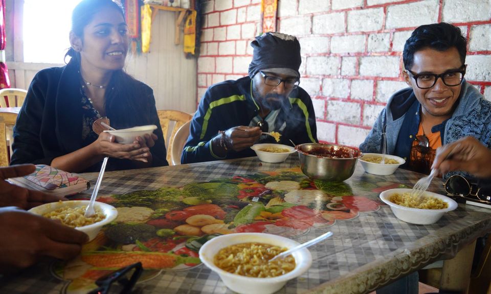 Photo of Here is how One Girl and Five Boys Road Tripped from Srinagar to Leh, Ladakh in Ten Days by Surbhi Vedi