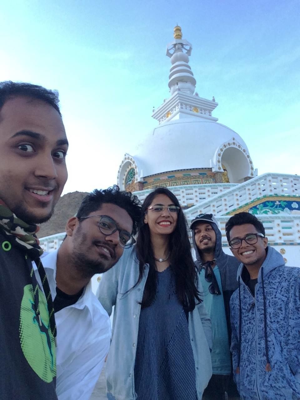 Photo of Here is how One Girl and Five Boys Road Tripped from Srinagar to Leh, Ladakh in Ten Days by Surbhi Vedi
