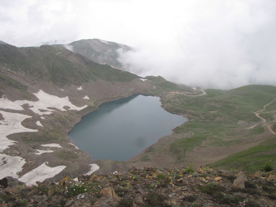 Photo of Solo trip to Gulmarg's frozen lake! 3/11 by Sanjay Raturi
