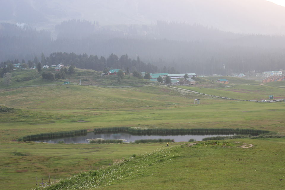 Photo of Solo trip to Gulmarg's frozen lake! 11/11 by Sanjay Raturi