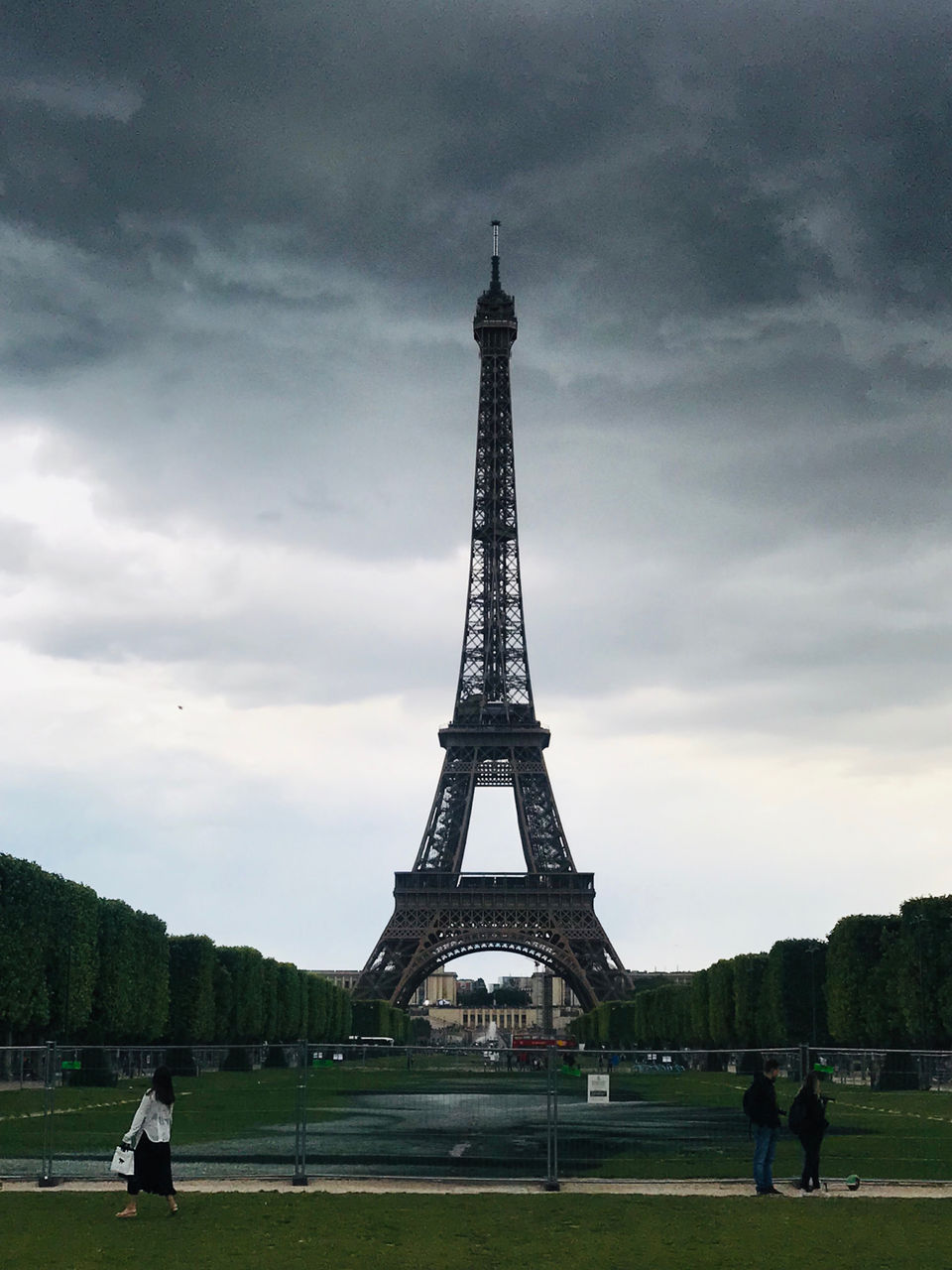 Photo of Paris by Aagosh Chauhan