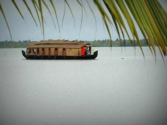 Photo of Alleppey Backwaters 5/8 by Eva Rana