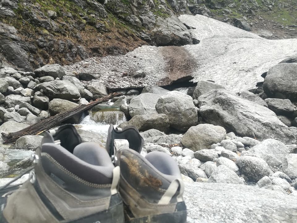 Photo of The art of budget traveling- Kareri Lake and Snowline by Ashutosh