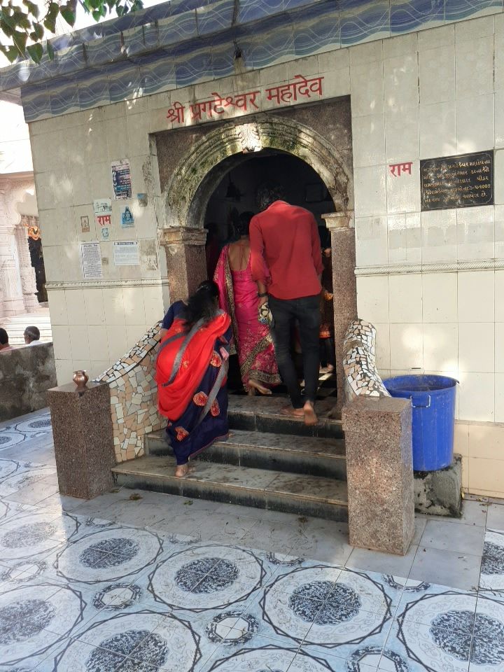 Photo of Atpadhiyar, Bhalka, Veraval, Gujarat, India by Niti Dhingra