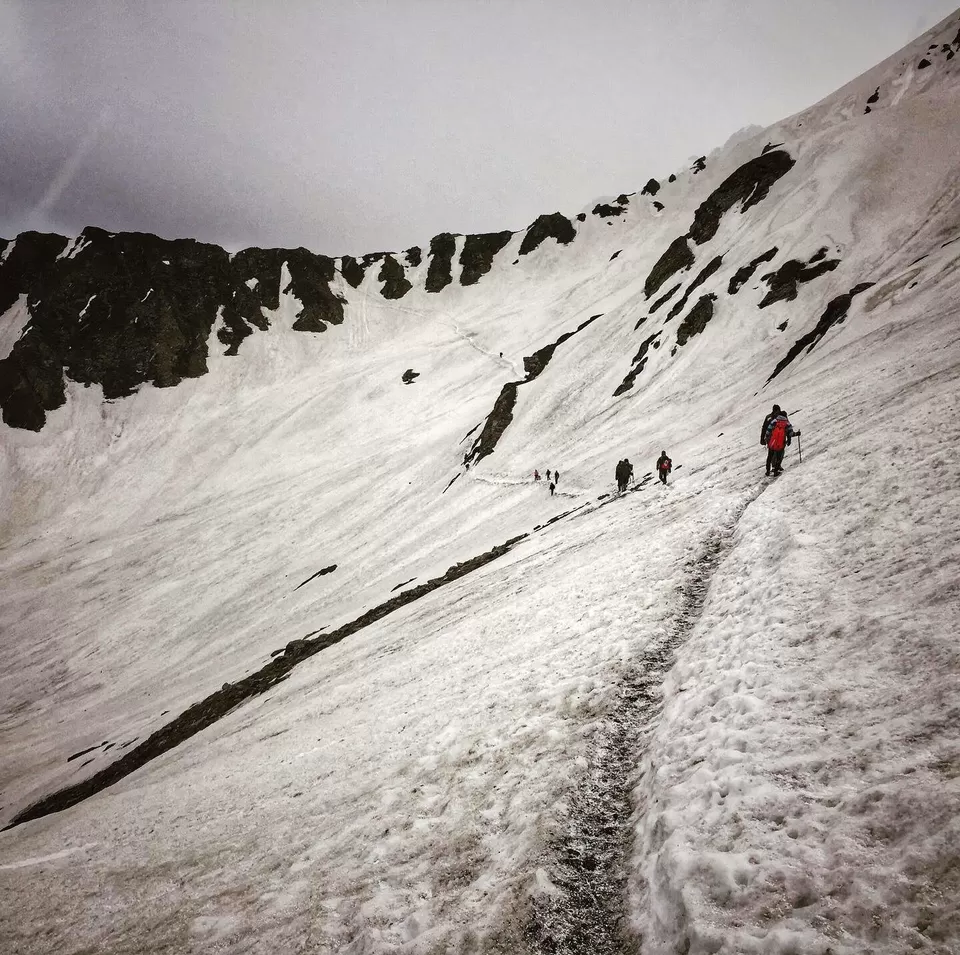 Photo of Sar Pass Trek, Kasol, Himachal Pradesh, India by Udit Khurana