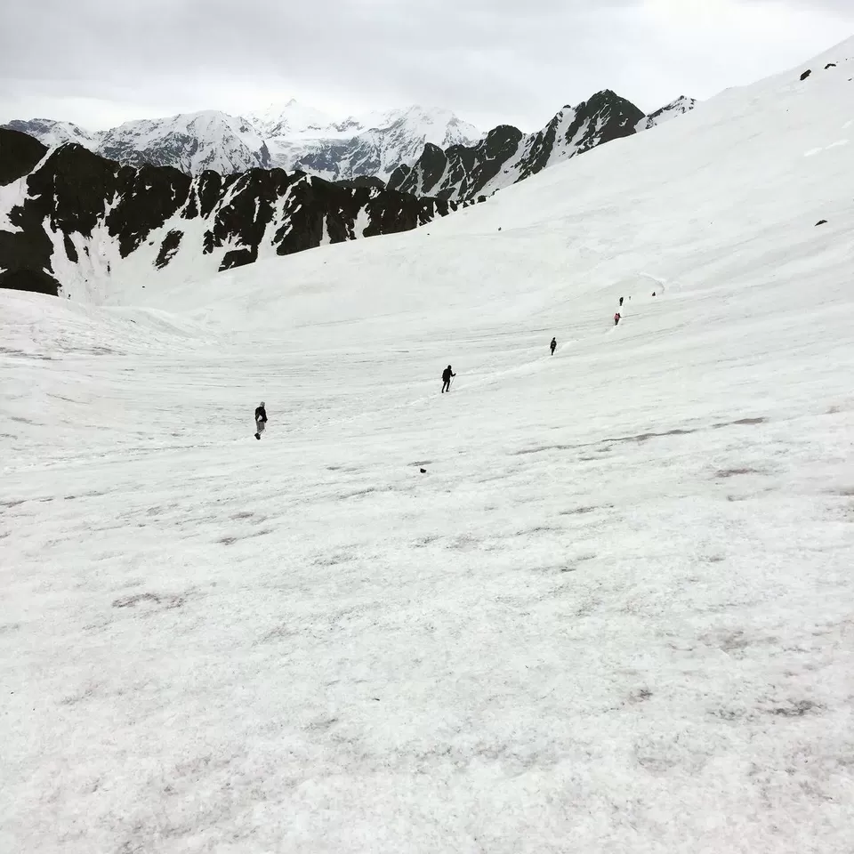 Photo of Sar Pass Trek, Kasol, Himachal Pradesh, India by Udit Khurana