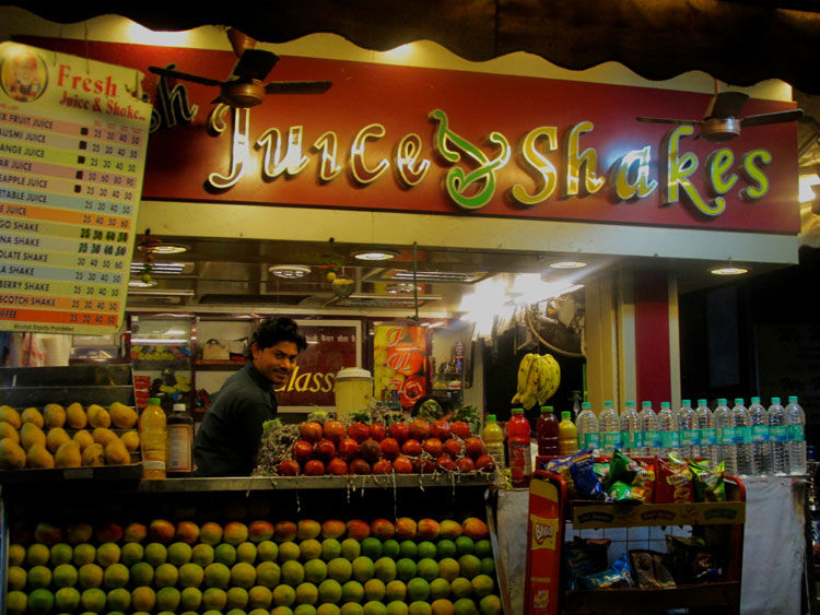 Photo of New Delhi Night Food Walk 5/7 by Himanshu Verma