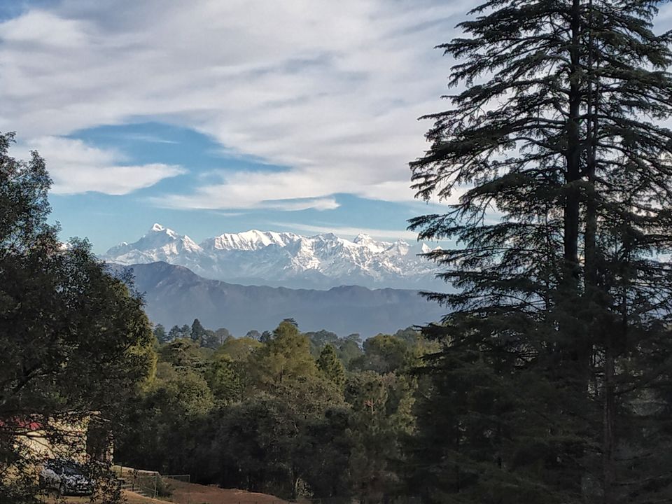 Photo of Ranikhet - Cold breeze, lush green surface and hot paneer pakodas. by Shweta Joshi