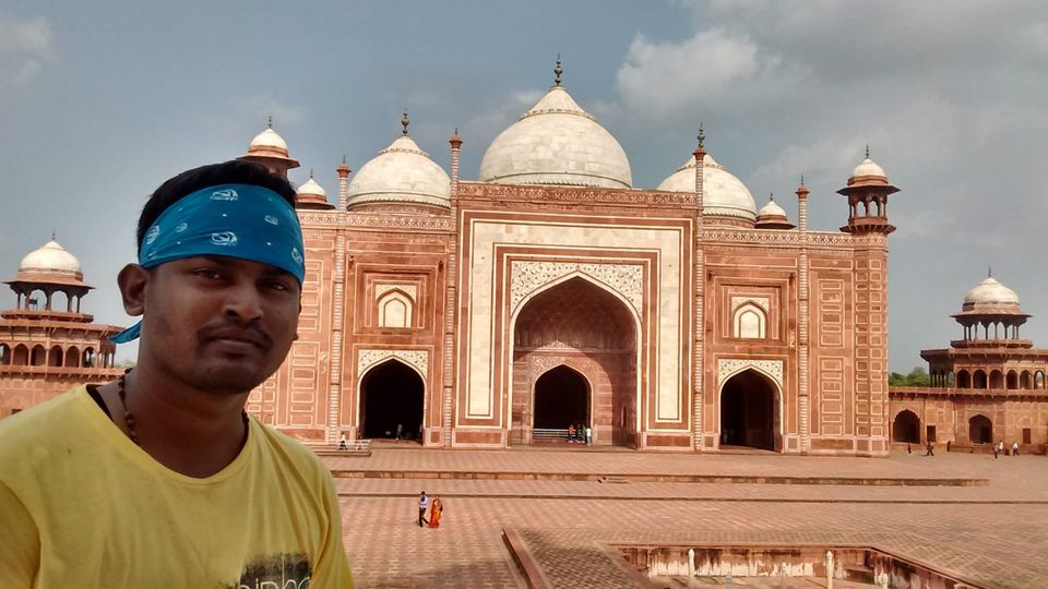 Photo of AGRA (TAJMAHAL) / MaTHURA (LOrd Krishna CHILDhood place as per hindus bible) 2/2 by Cibin Albin