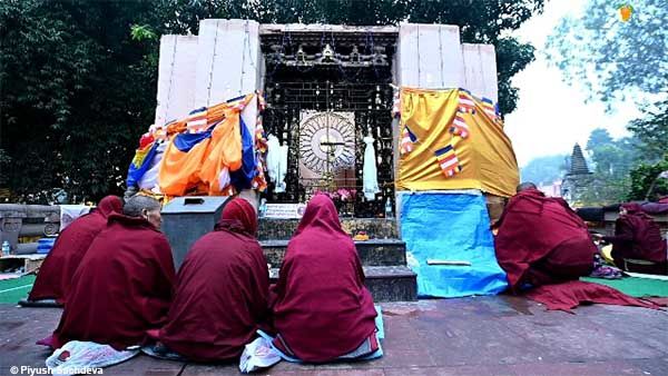 Photo of Shri Mahabodhi Temple, Bodhgaya 15/27 by A Mango Traveler
