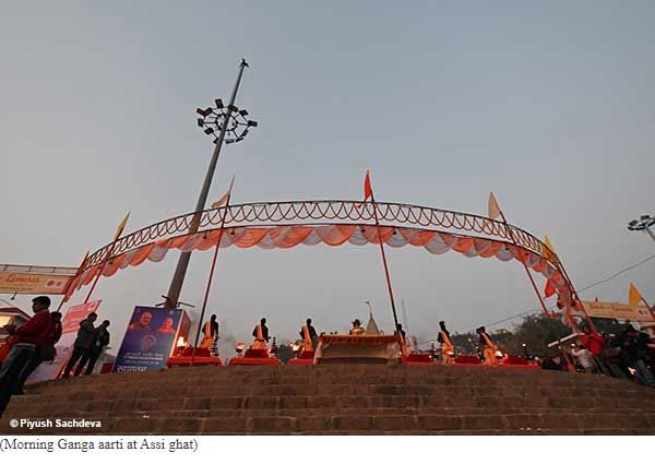 Photo of Ganga Aarti of Varanasi 6/13 by A Mango Traveler
