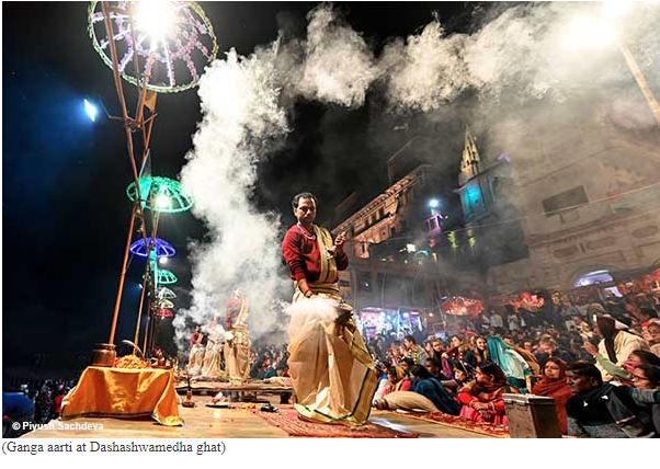 Photo of Ganga Aarti of Varanasi 9/13 by A Mango Traveler