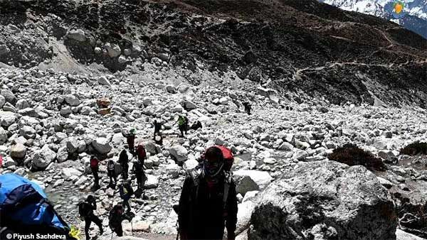 Photo of Dingboche to Lobuche | Mount Everest base camp trek | Day 7 11/24 by A Mango Traveler