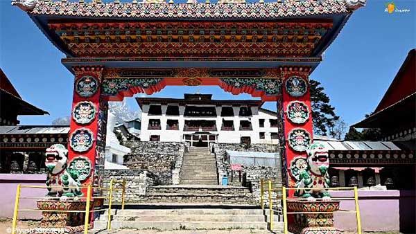 Photo of Everest base camp trek - returning back | day 10, 11 & 12 9/25 by A Mango Traveler