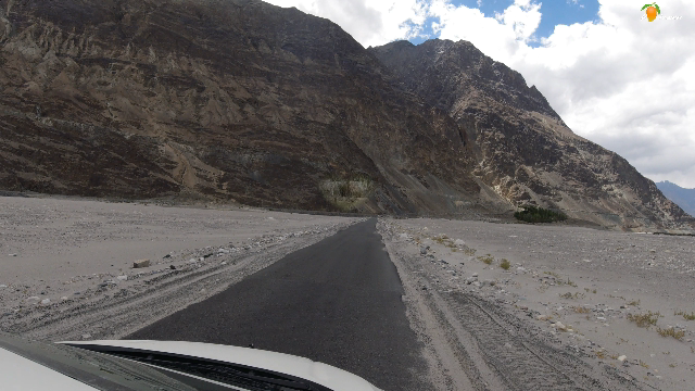 Photo of Khardungla pass & Diskit Monastery, Nubra Valley - Ladakh (Chapter 6) 20/31 by A Mango Traveler