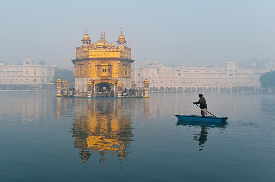 Photo of A Walk Around the Pool of Energies - Shri Harmandir Sahib (Golden Temple) 5/14 by A Mango Traveler