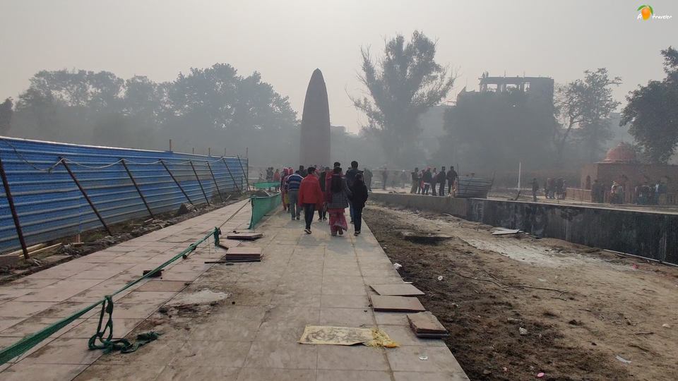 Photo of A Walk Around the Pool of Energies - Shri Harmandir Sahib (Golden Temple) 13/14 by A Mango Traveler