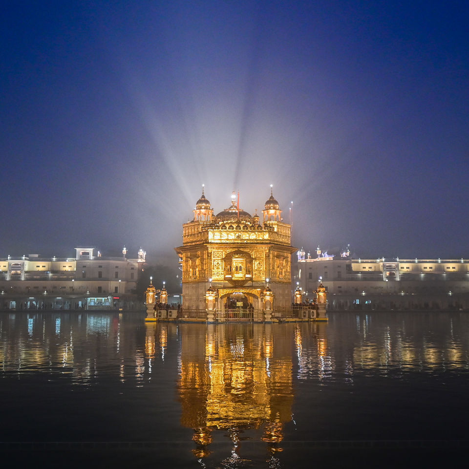 Photo of A Walk Around the Pool of Energies - Shri Harmandir Sahib (Golden Temple) 7/14 by A Mango Traveler