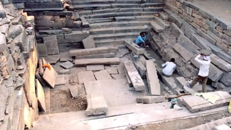 Photo of बटेश्वर मंदिरों का समूह, मुरैना 8/14 by A Mango Traveler