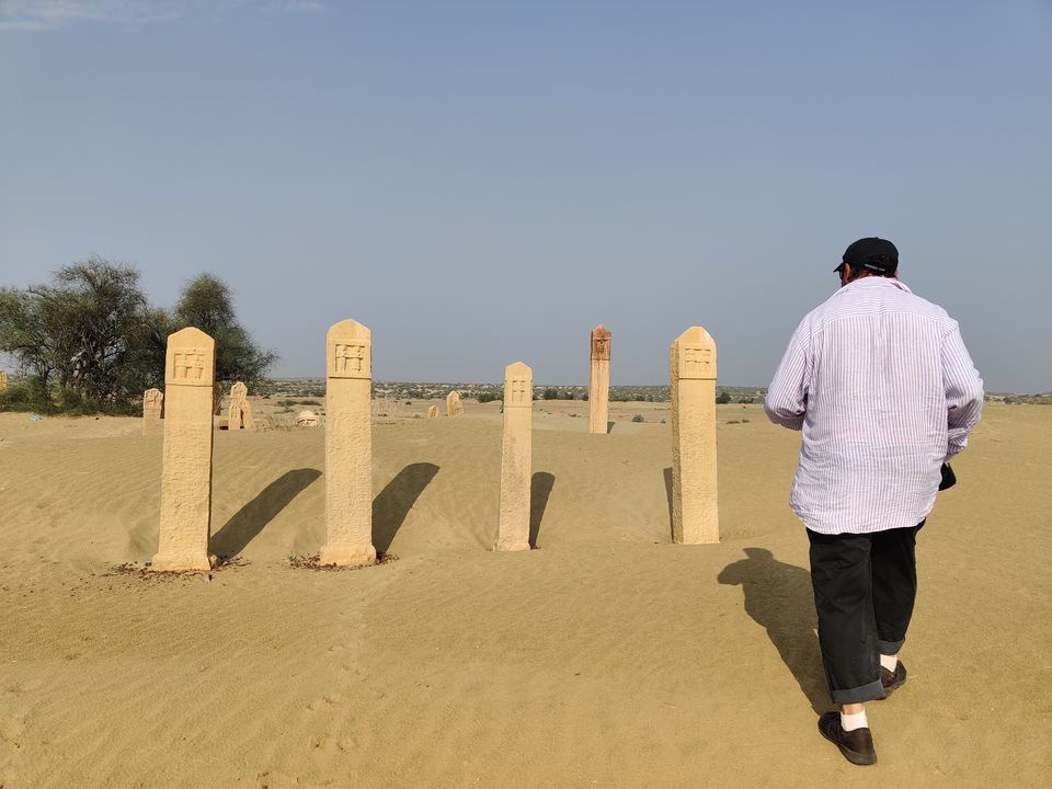 Photo of The raw desert of village Khuri, Jaisalmer 8/15 by A Mango Traveler