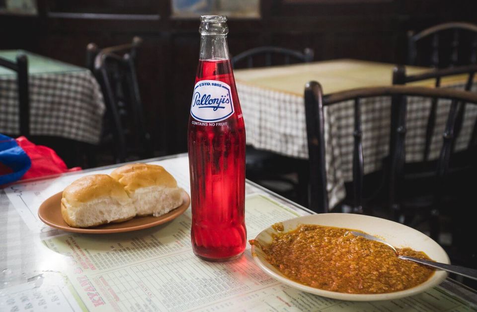 Photo of Mumbai Food Joints & Street Food Guide For All The Foodies At Heart 15/41 by Zeel Shah