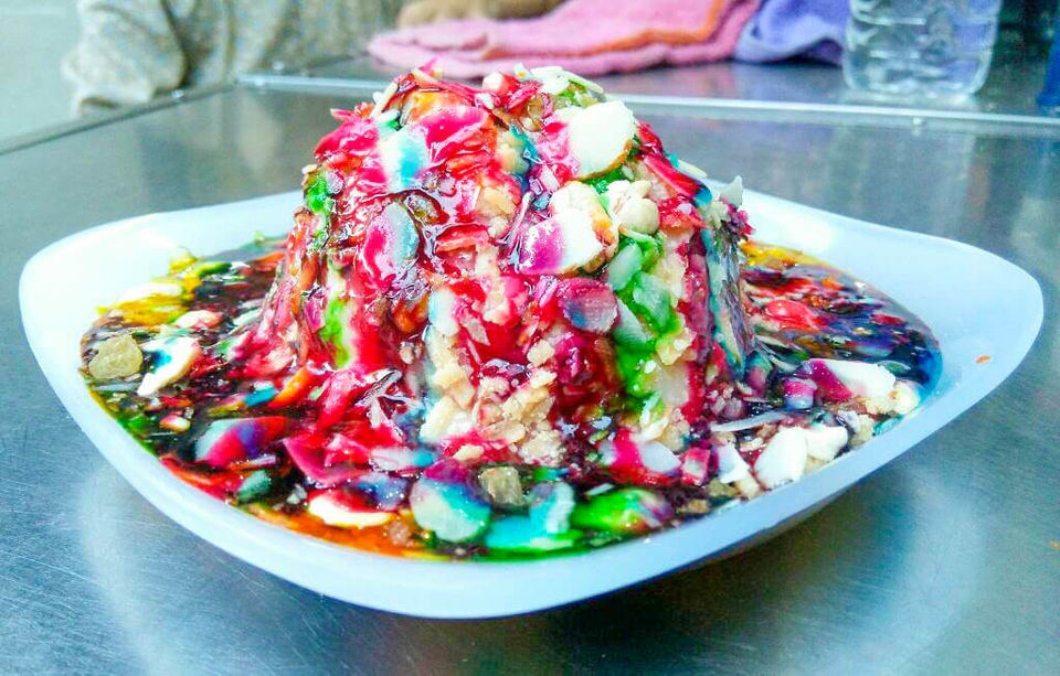 Photo of Mumbai Food Joints & Street Food Guide For All The Foodies At Heart 27/41 by Zeel Shah