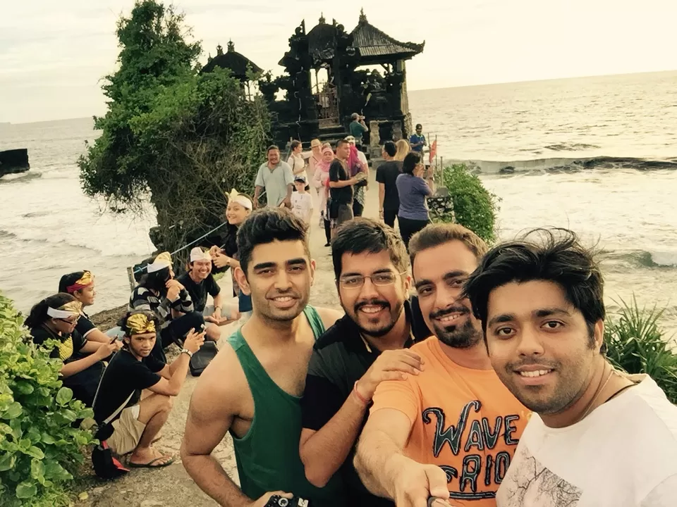 Photo of Tanah Lot, Bali 82171, Indonesia by Mohit Raitani