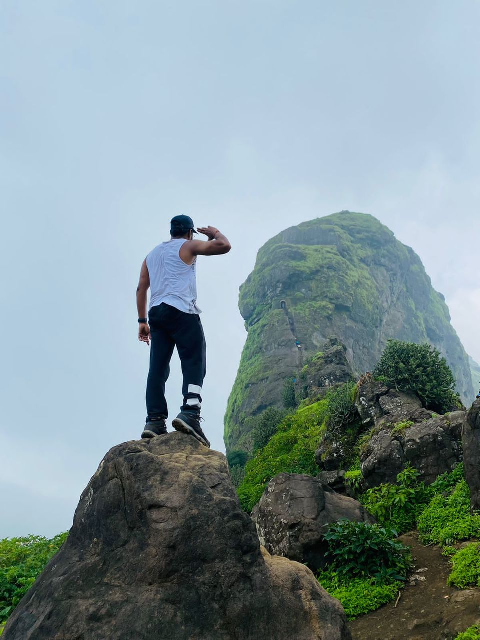 Photo of Harihar fort ... To fly in the cloud! by vaibhav kanoje