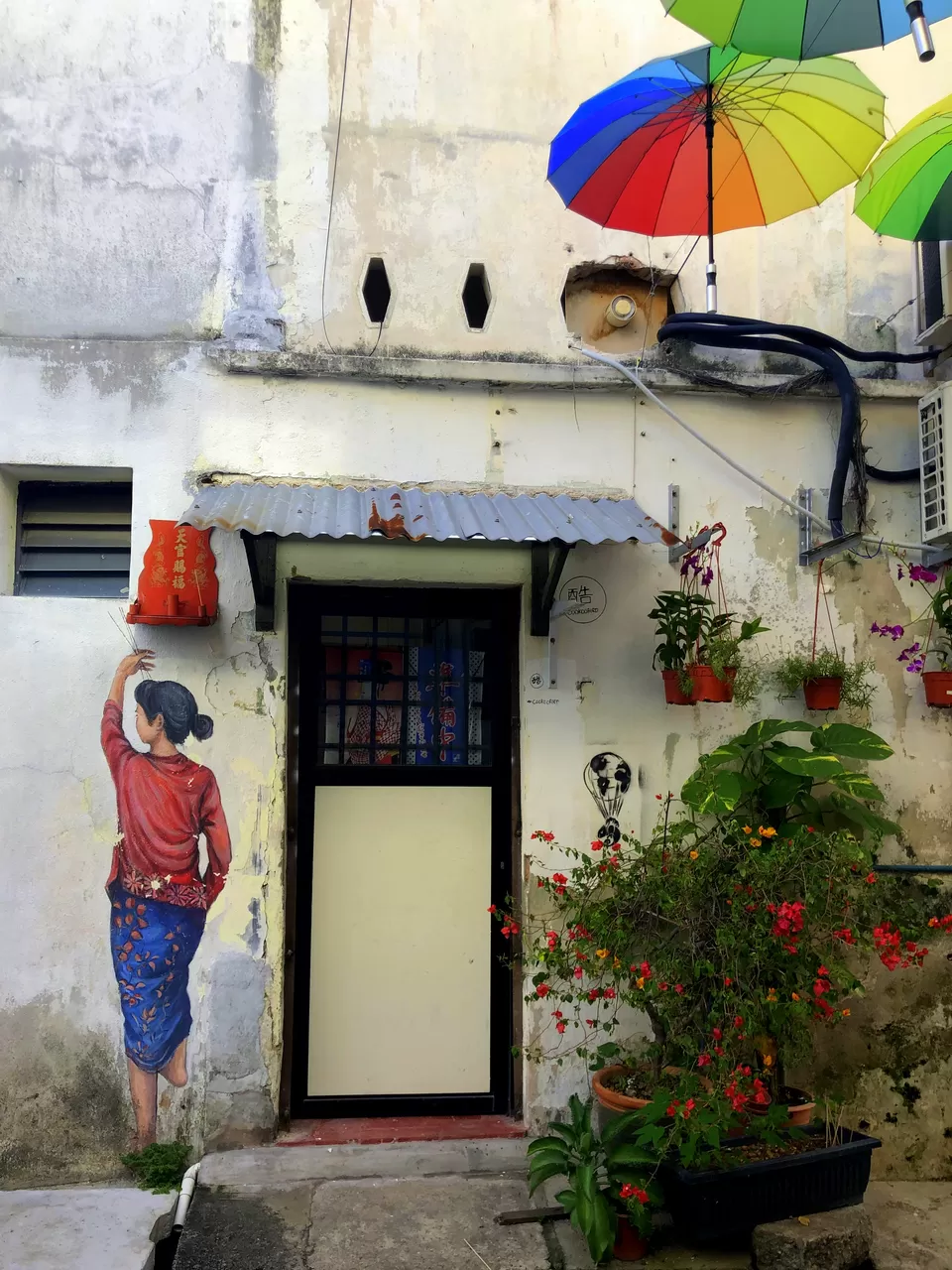 Photo of Penang Street Art, Georgetown, George Town, Penang, Malaysia by Shubhi Choudhary