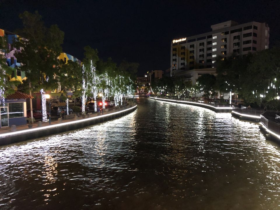 Photo of Melaka River Cruise, Jalan Persisiran Bunga Raya, Kampung Bunga Paya Pantai, Malacca, Malaysia by Shubhi Choudhary