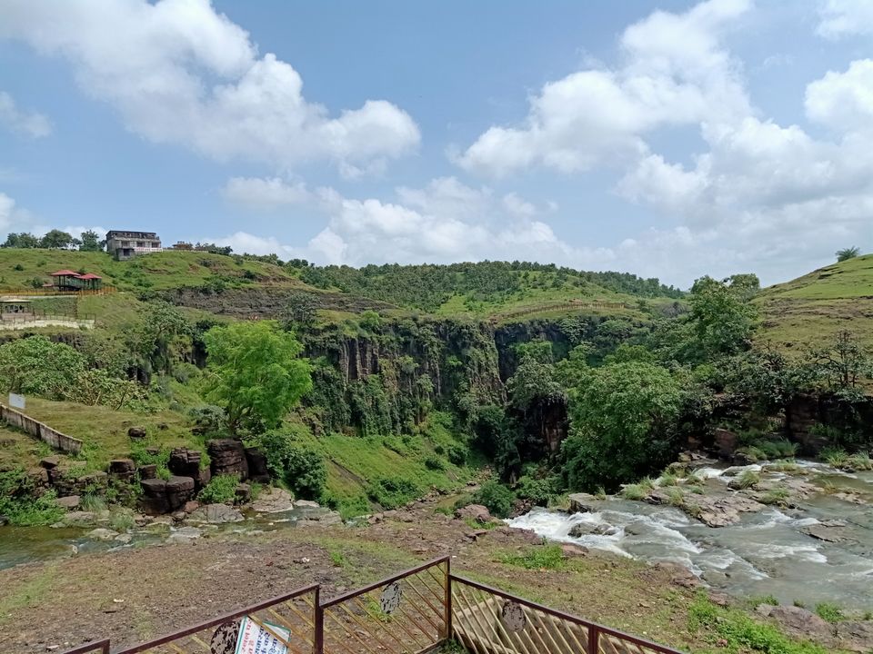 Photo of ओम्कारेश्वर ज्योर्तिलिंग के दर्शन और पातालपानी जलप्रपात by Praveen Gupta (pk)