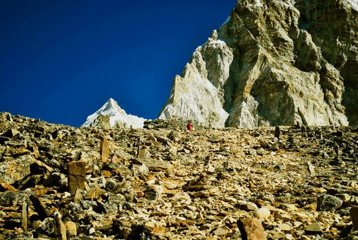 Photo of Kala Patthar Summit, Khumjung, Eastern Region, Nepal by Shubham Yadav
