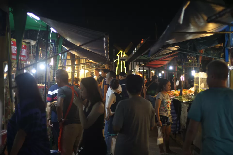 Photo of Jomtien Night Market, Na Chom Thian, Sattahip District, Chon Buri, Thailand by The VagabonG