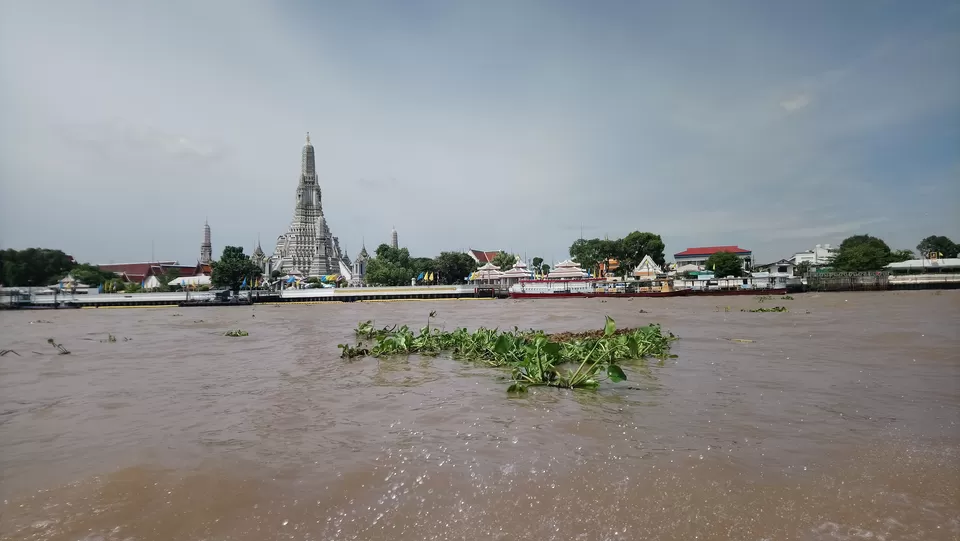 Photo of Wat Arun Ratchawararam (Temple of Dawn), Thanon Wang Doem, Wat Arun, Bangkok Yai, Bangkok, Thailand by The VagabonG