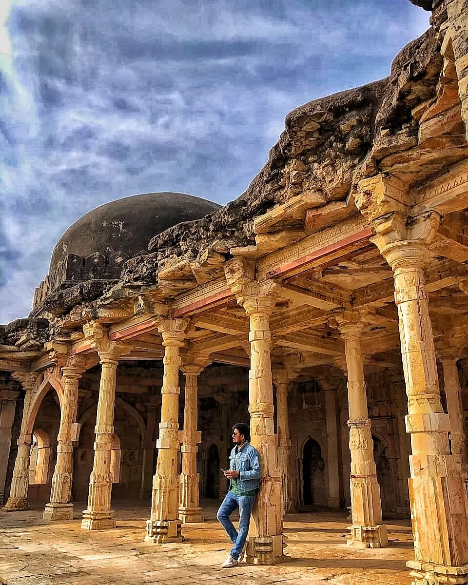 Photo of Mándú, Madhya Pradesh, India by travelswithpankaj