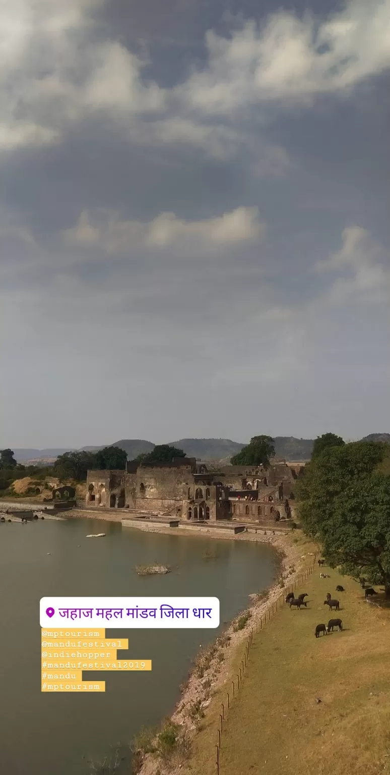 Photo of Mándú, Madhya Pradesh, India by travelswithpankaj