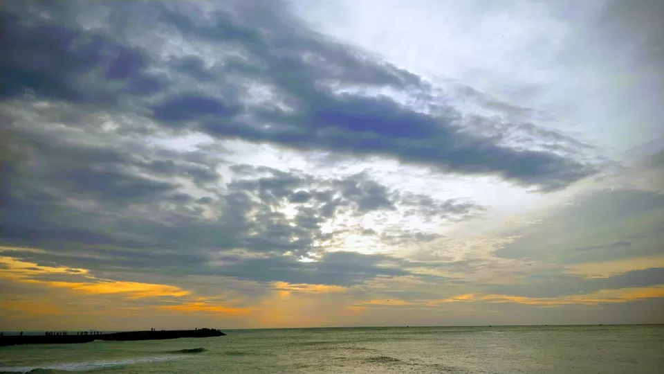 Photo of Kanyakumari Sunrise View, Kanyakumari, Tamil Nadu, India by Rupa Prabhakar