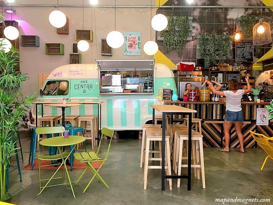 Photo of L'Improbable, Rue Eugène Cattoir, Ixelles, Belgium by Map and Magnets