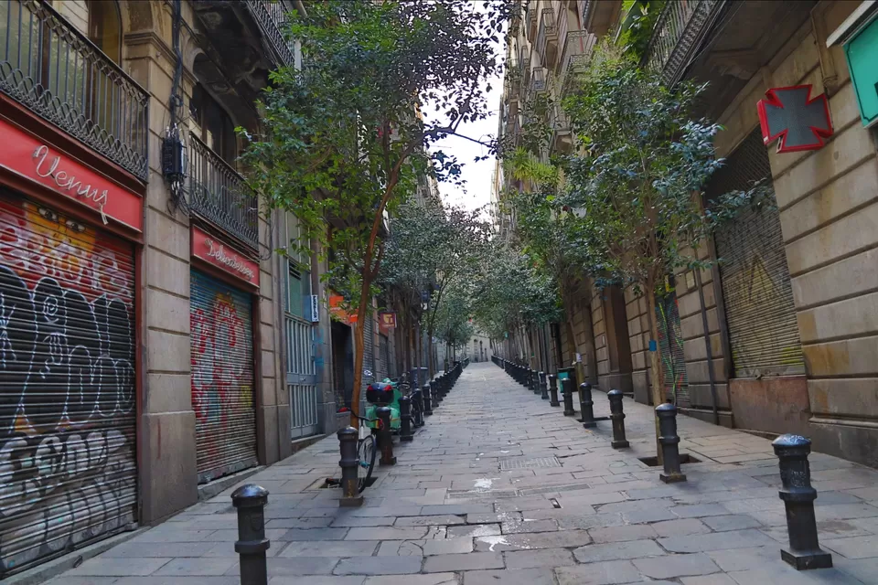 Photo of Gothic Quarter, Barcelona, Spain by Arijit Mullick
