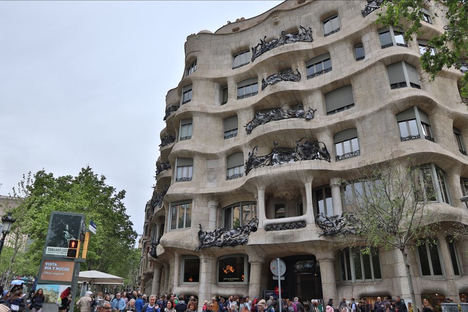 Photo of Casa Milà, Provença, Barcelona, Spain by Arijit Mullick